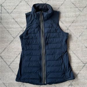 Lululemon fluffed up vest size 6 navy blue excellent condition